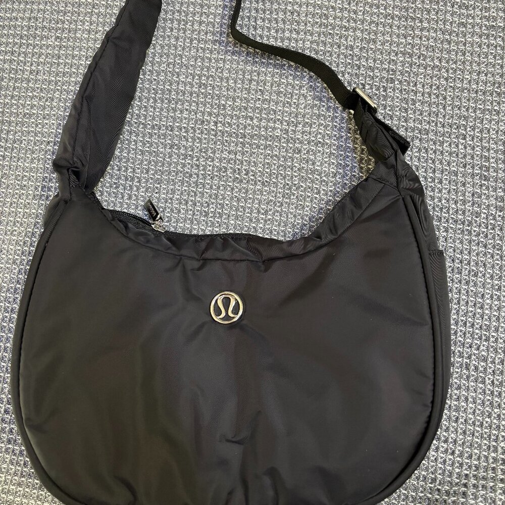 NEW Lululemon Mini Shoulder Crescent Hobo Bag 4L Black